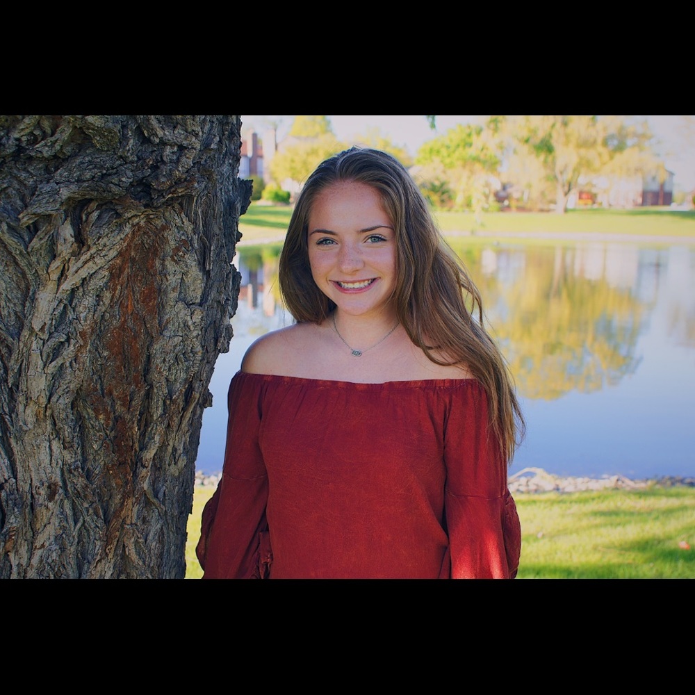 Meet your Posher, Lauren
